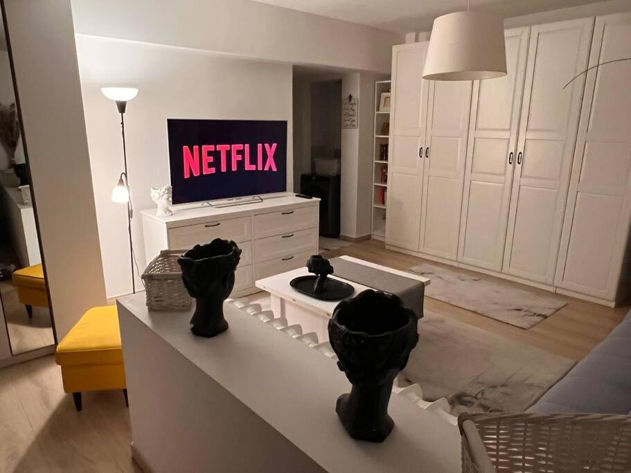 Modern & Cozy 2 Rooms Apartment Bukarest Exteriör bild
